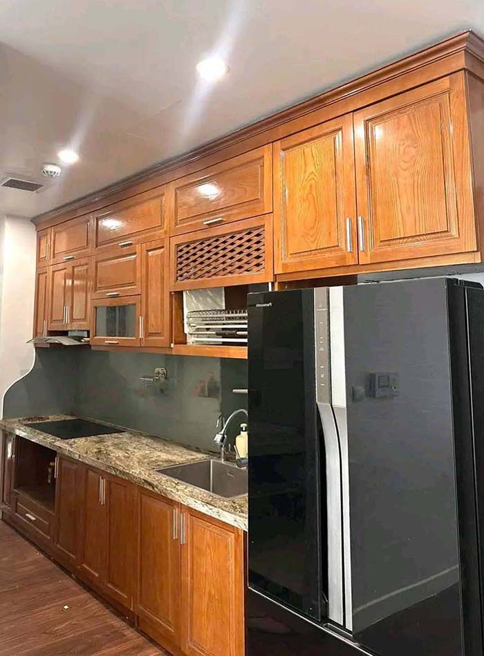 Tủ bếp gỗ tự nhiên